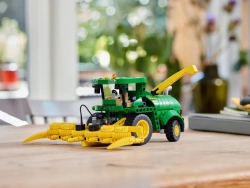 Конструктор LEGO Technic Кормоуборочный комбайн John Deere 9700 42168
