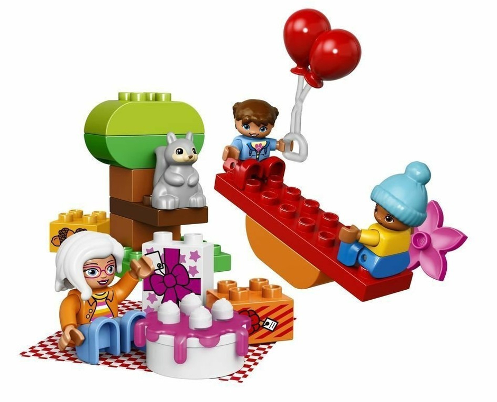 Конструктор LEGO DUPLO Town День рождения | 10832