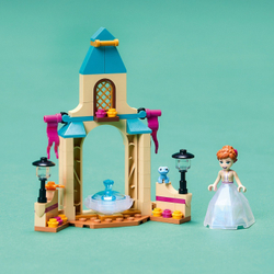 Конструктор LEGO Disney Princess Двор замка Анны | 43198