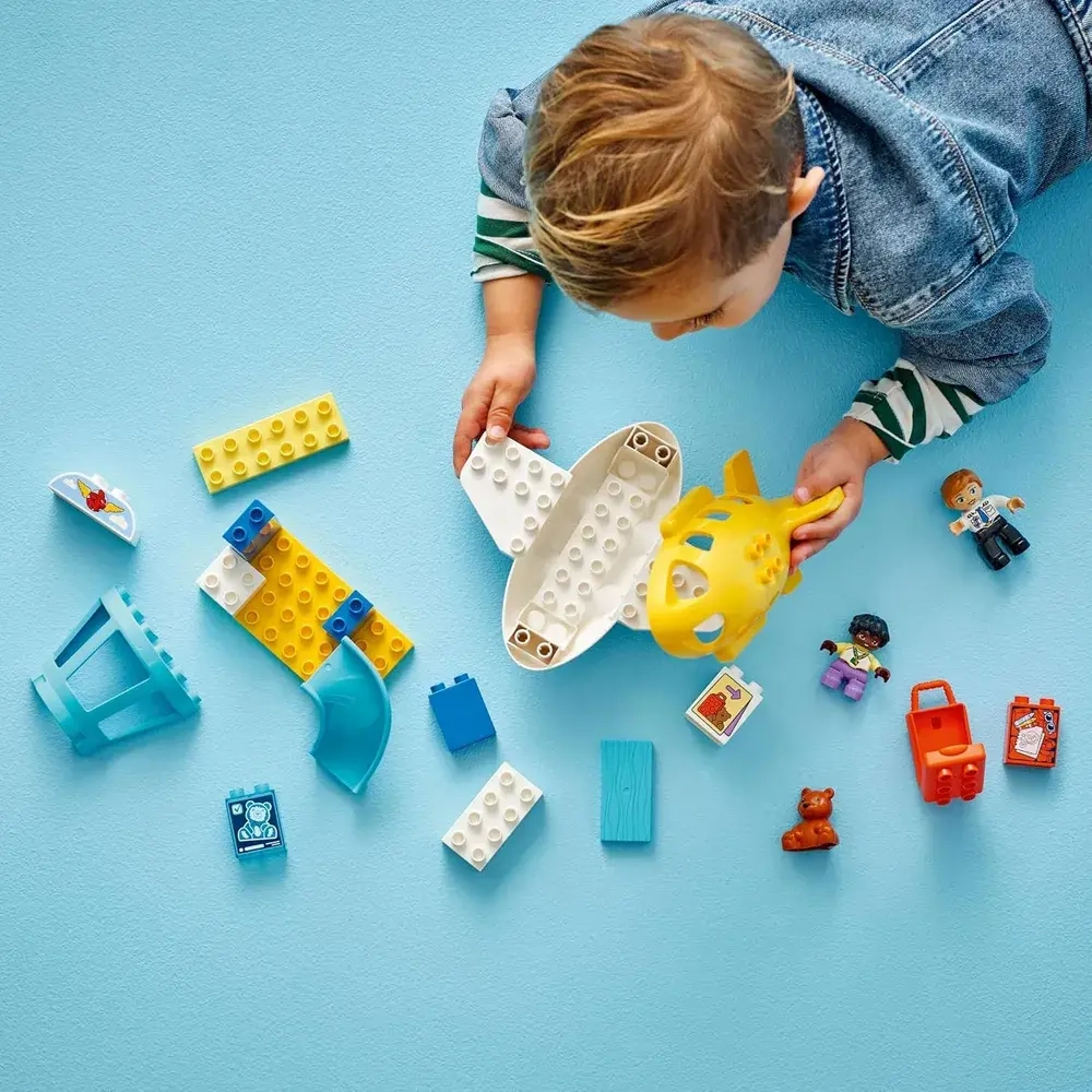 Конструктор LEGO DUPLO Впервые в аэропорту 10443