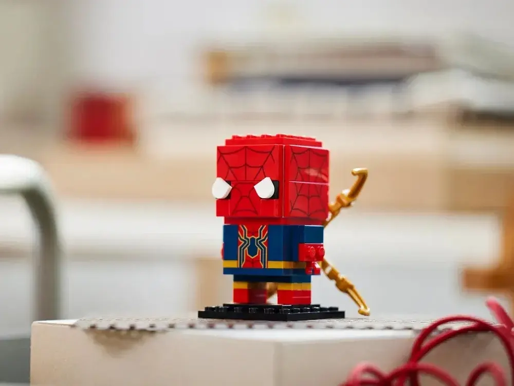 Конструктор LEGO Brickheadz Marvel Железный Человек-Паук | 40670
