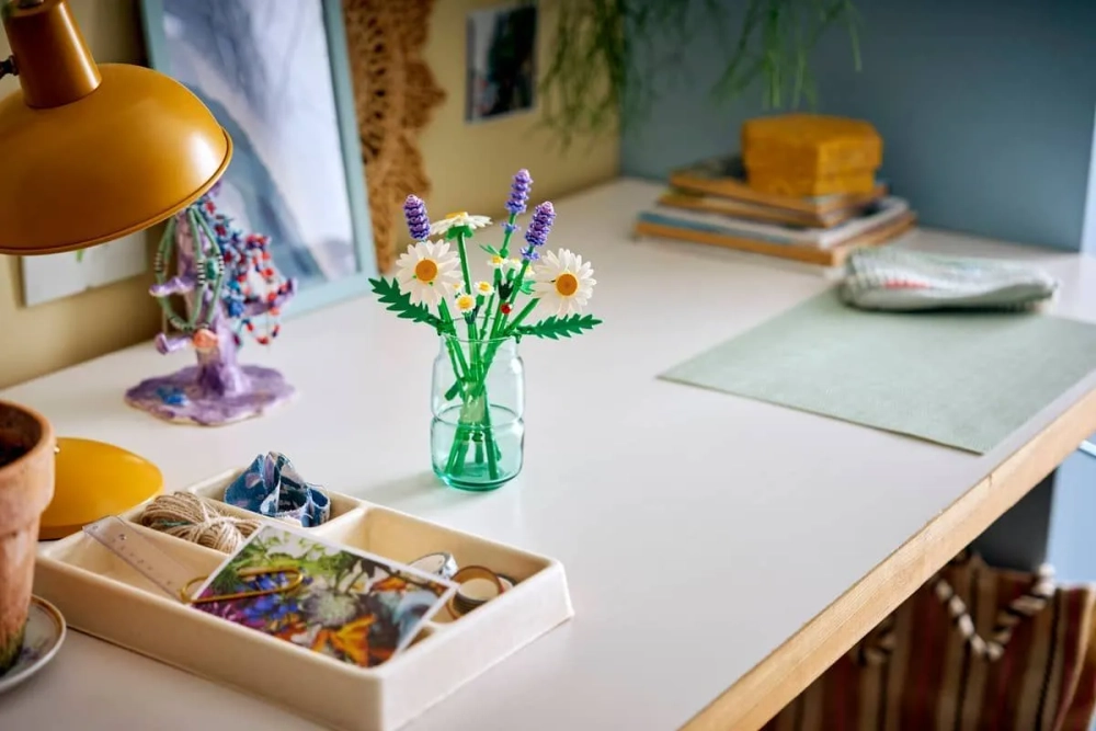 Конструктор LEGO Botanicals 11508 Ромашки и лаванда