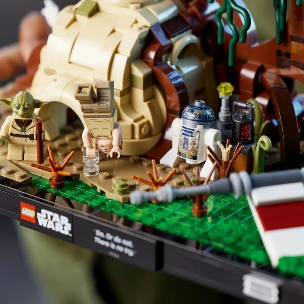 Конструктор LEGO Star Wars Диорама: Обучение джедаев на Дагобе | 75330