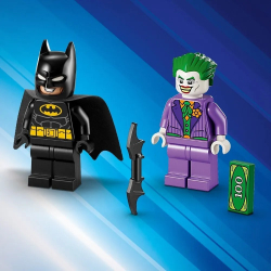Конструктор LEGO Super Heroes Погоня на Бэтмобиле: Бэтмен против Джокера | 76264
