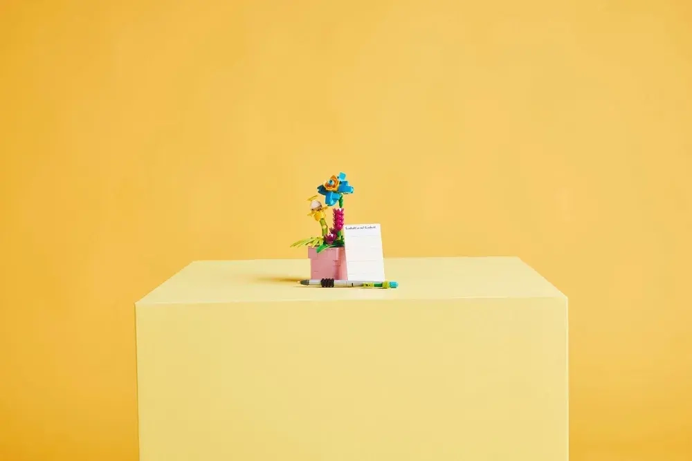 Конструктор LEGO Creator 31169 Печатная машинка с цветами