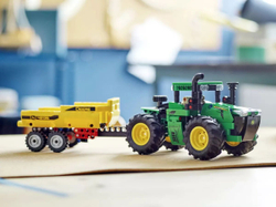 Конструктор LEGO Technic John Deere 9620R 4WD Tractor | 42136