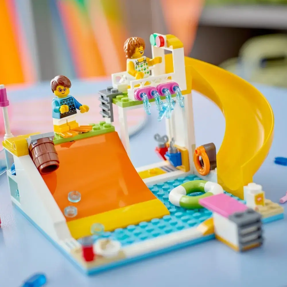 Конструктор LEGO Promotional Аквапарк | 40685