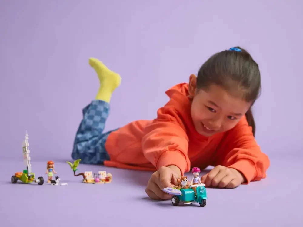 Конструктор LEGO Friends 42641 Собаки-сёрфингисты и приключения на скутере
