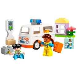 Конструктор LEGO DUPLO Машина скорой помощи с водителем | 10447
