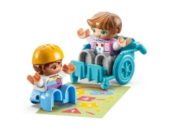 Конструктор LEGO DUPLO 10992 Жизнь в детском саду
