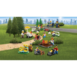 Конструктор LEGO City Town Праздник в парке - жители LEGO City | 60134