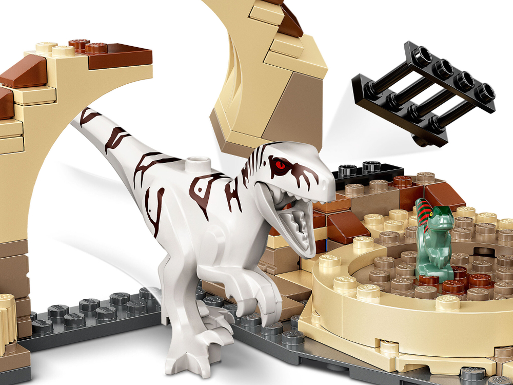 Конструктор LEGO Jurassic World Атроцираптор: погоня на мотоцикле | 76945