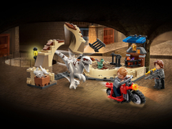 Конструктор LEGO Jurassic World Атроцираптор: погоня на мотоцикле | 76945