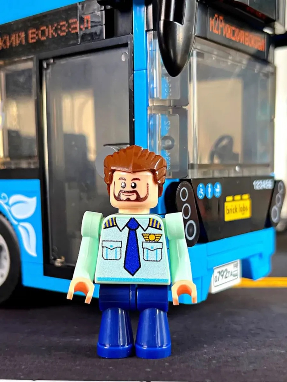 Конструктор Brick Labs Бриксити AB-1302 Электробус