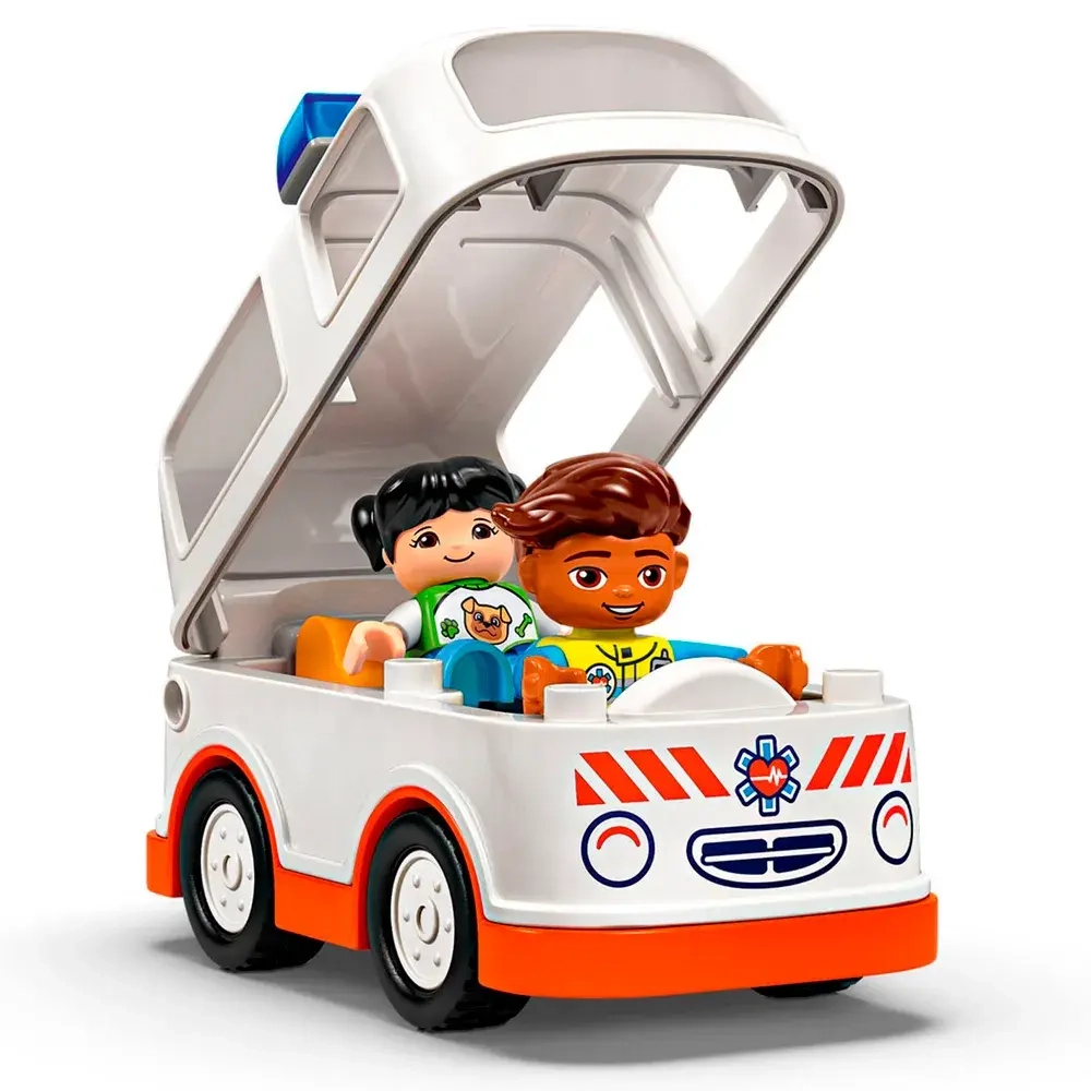 Конструктор LEGO DUPLO Машина скорой помощи с водителем | 10447