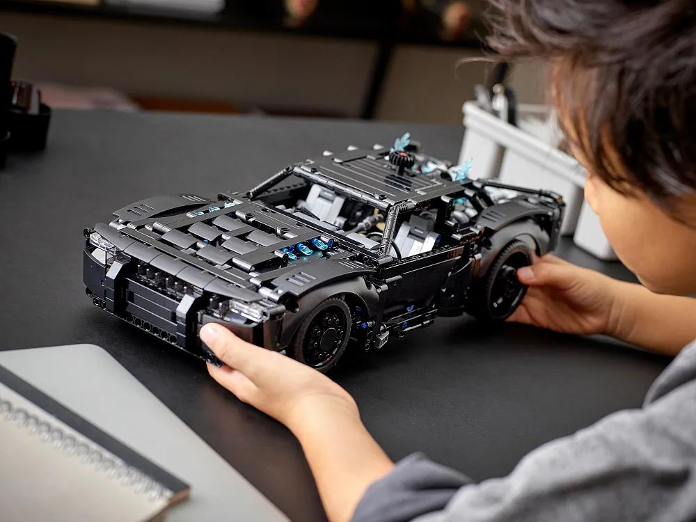 Конструктор LEGO Technic Бэтмен: Бэтмобиль | 42127