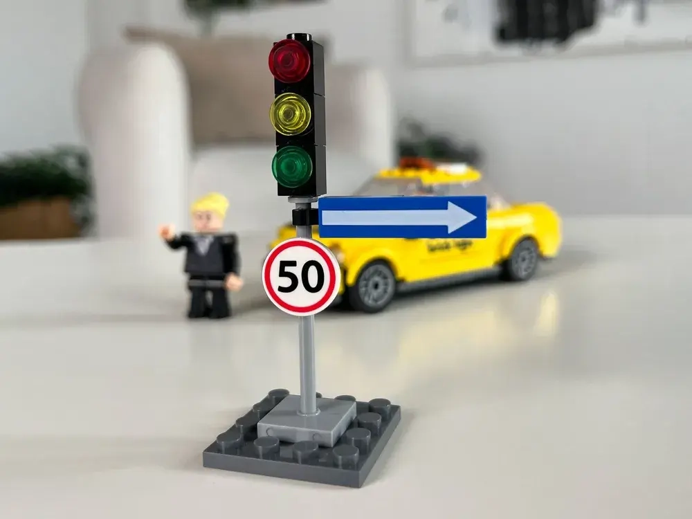 Конструктор Brick Labs Бриксити: Такси, AB-1301