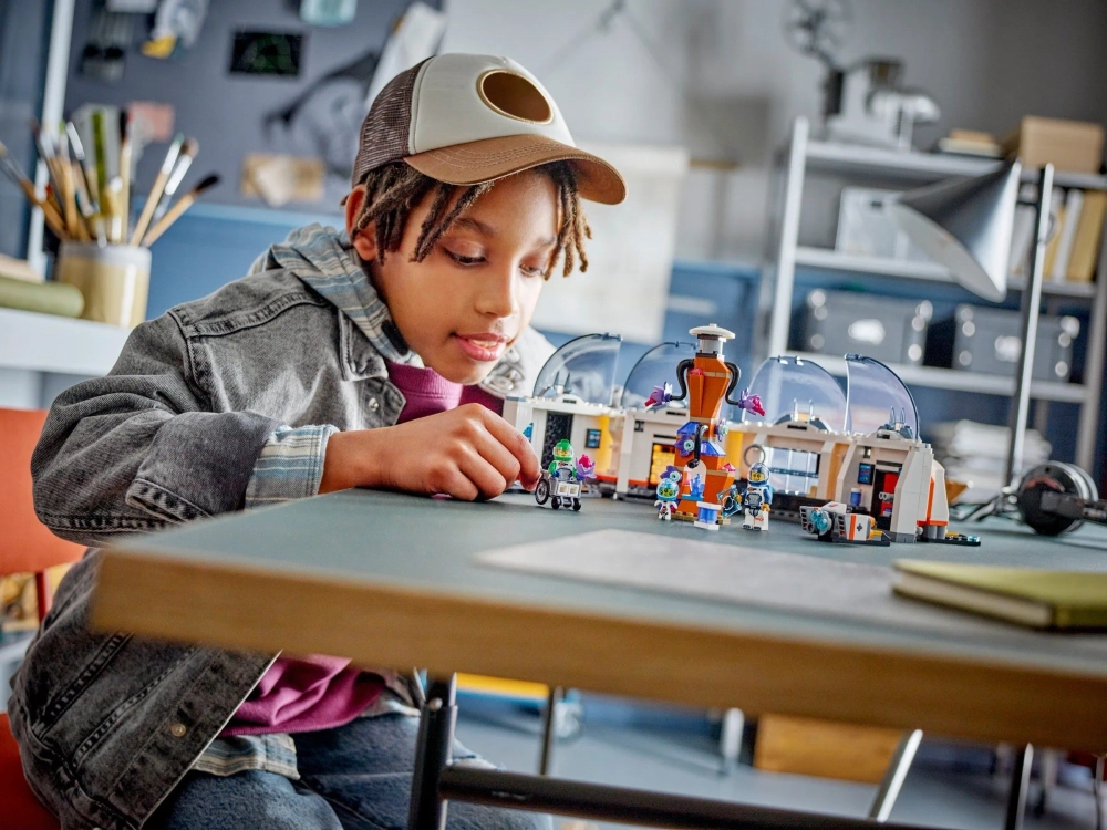 Конструктор LEGO City 60439 Лаборатория космических наук