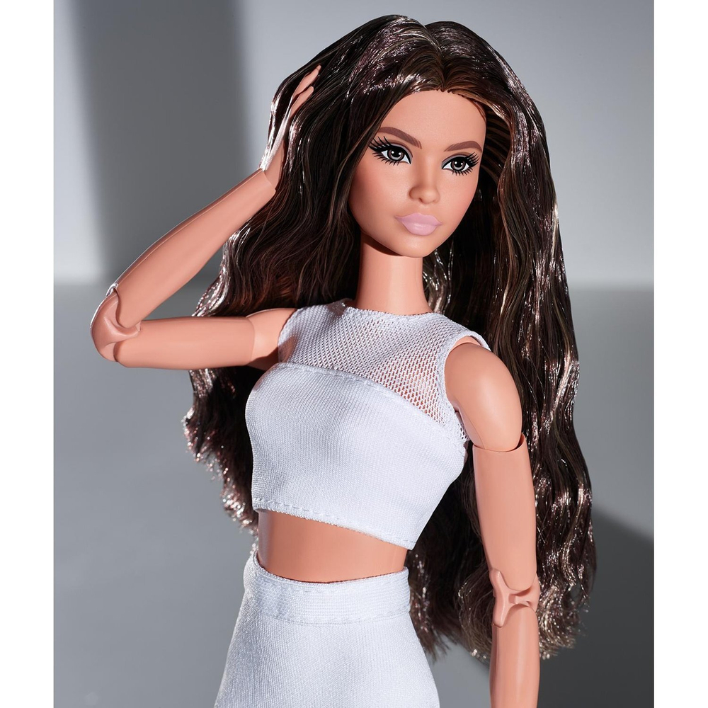Кукла Barbie из серии Looks Брюнетка | GTD89