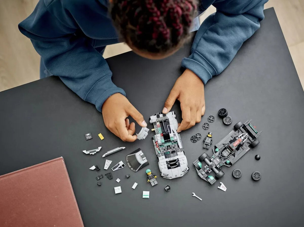 Конструктор LEGO Speed Champions Mercedes-AMG F1 W12 E Performance и Mercedes-AMG Project One | 76909