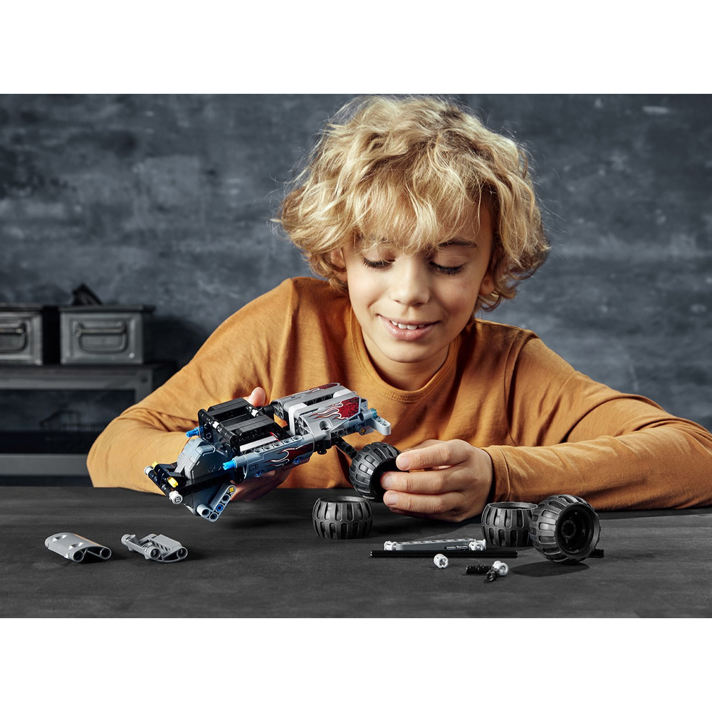 Конструктор LEGO Technic Машина для побега | 42090