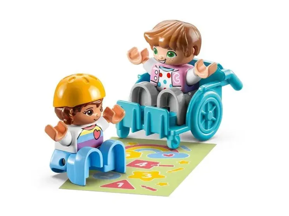 Конструктор LEGO DUPLO 10992 Жизнь в детском саду