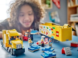 Конструктор LEGO Желтый грузовик доставки | 60440