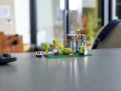 Конструктор LEGO Minecraft Питомник панд | 21158