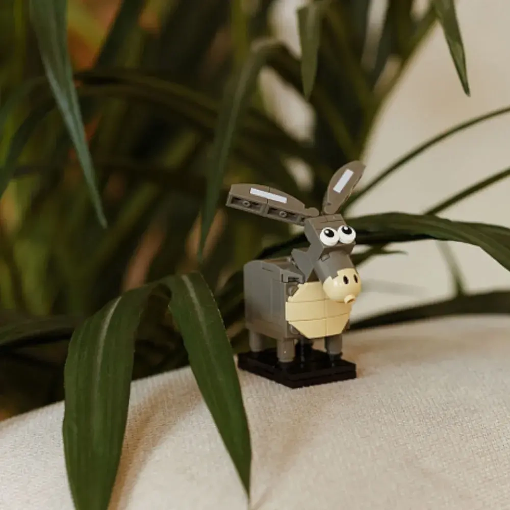 Конструктор Brick Labs Винни-Пух и все-все-все Ослик Иа, AB-1106