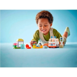 Конструктор LEGO DUPLO Машина скорой помощи с водителем | 10447