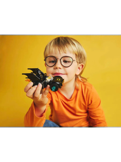 Конструктор LEGO Super Heroes DC 76301 Бэтмобиль Бэтмена против мистера Фриза