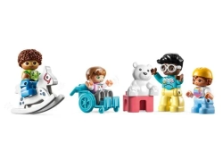Конструктор LEGO DUPLO 10992 Жизнь в детском саду