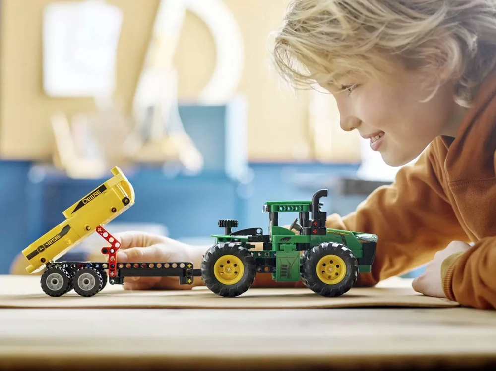 Конструктор LEGO Technic John Deere 9620R 4WD Tractor | 42136