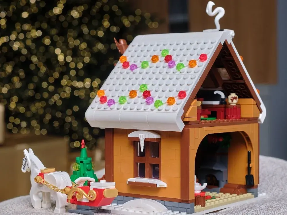 Конструктор Brick Labs Дом Деда Мороза, AB-1213