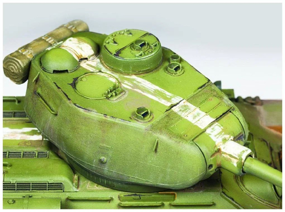 Сборная модель ZVEZDA Советский средний танк Т-34/85 1:35 | 3687П