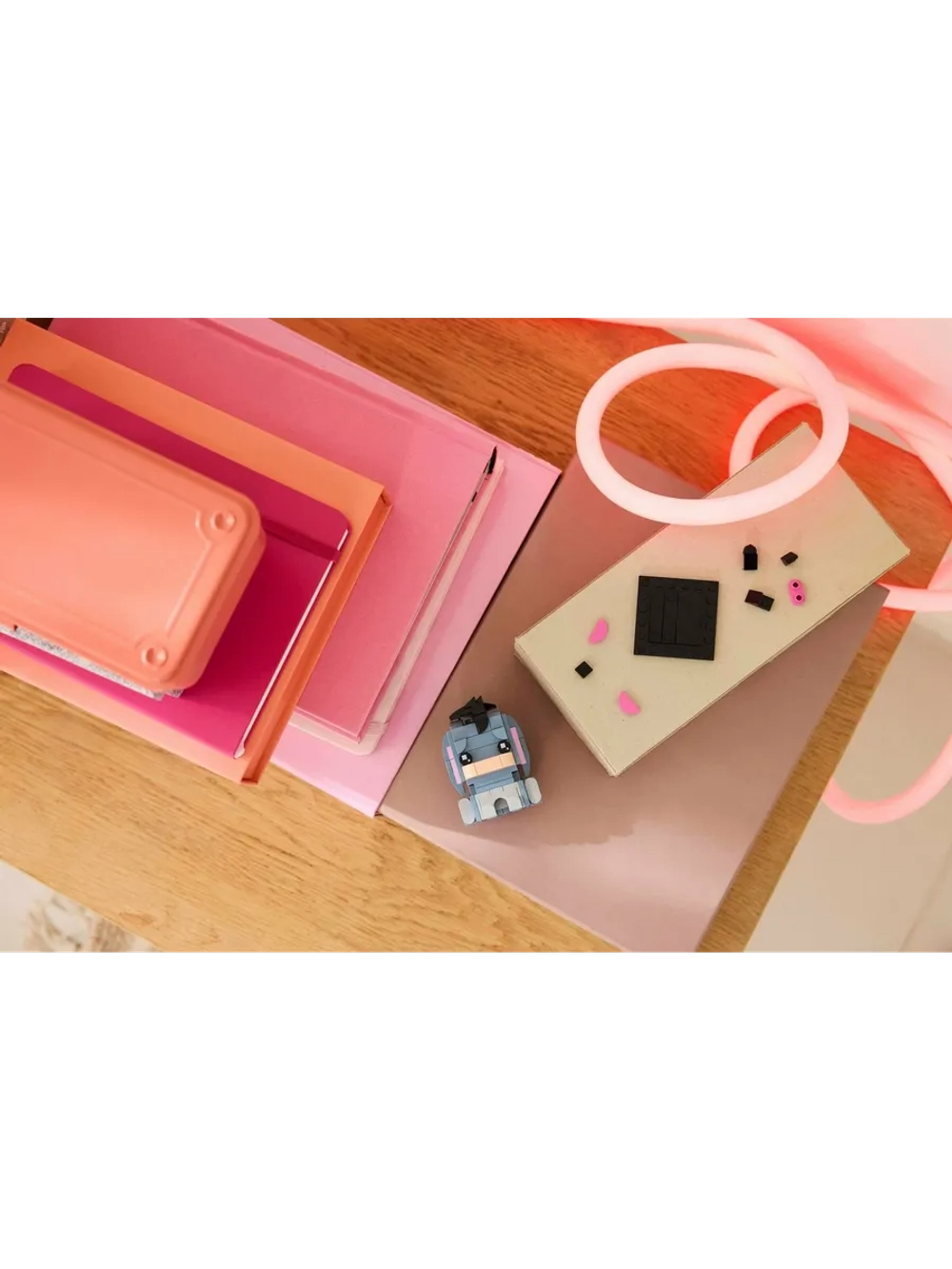 Конструктор LEGO BrickHeadz 40797 Ослик Иа