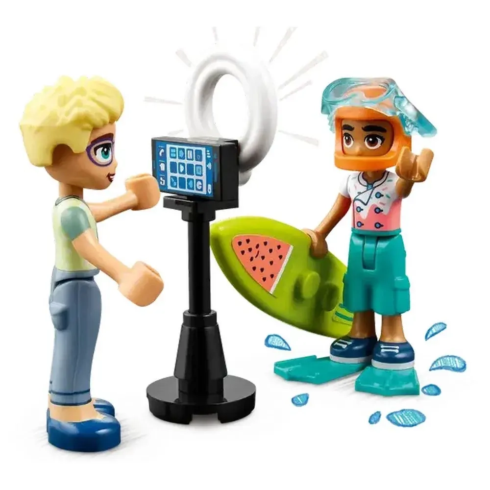 Конструктор LEGO Friends Комната Лео | 41754