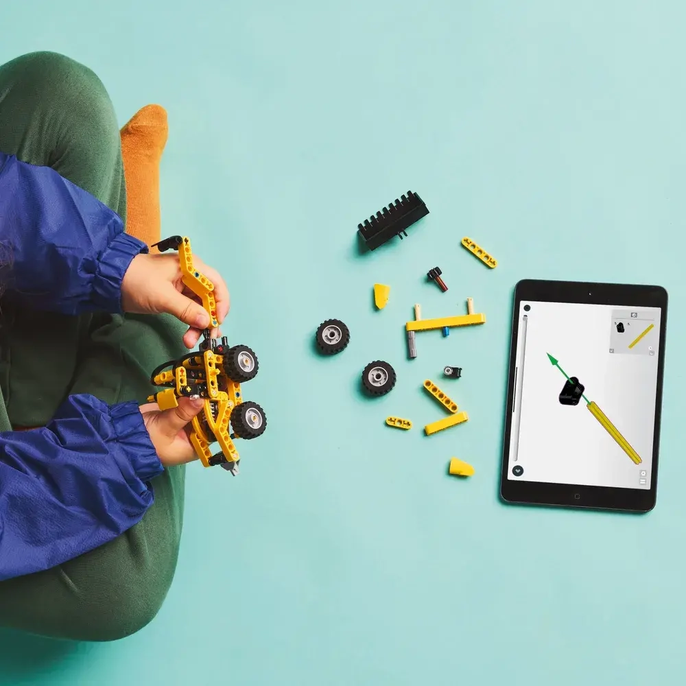 Конструктор LEGO Technic 42197 Экскаватор-погрузчик