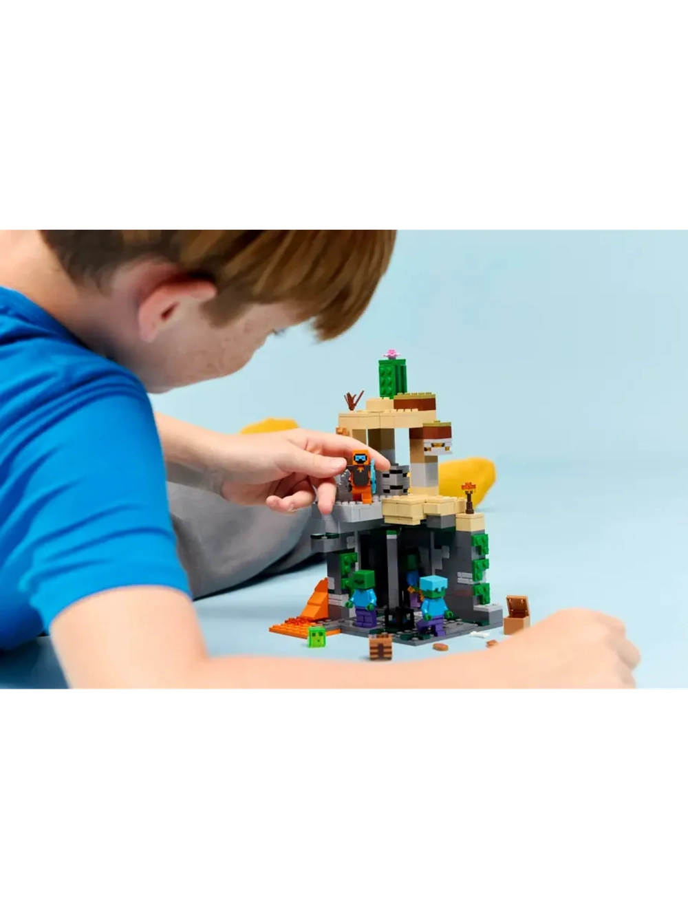 Конструктор LEGO Minecraft 21587 Подземелье зомби