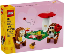 Сувенирный набор LEGO Свидание ёжиков на пикнике | 40711