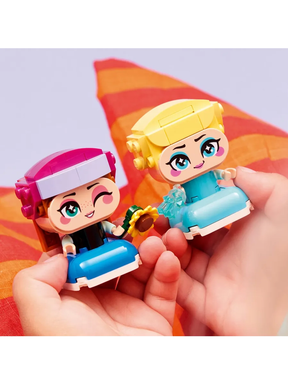 Конструктор LEGO Disney 43284 Мини-принцессы Анна и Эльза