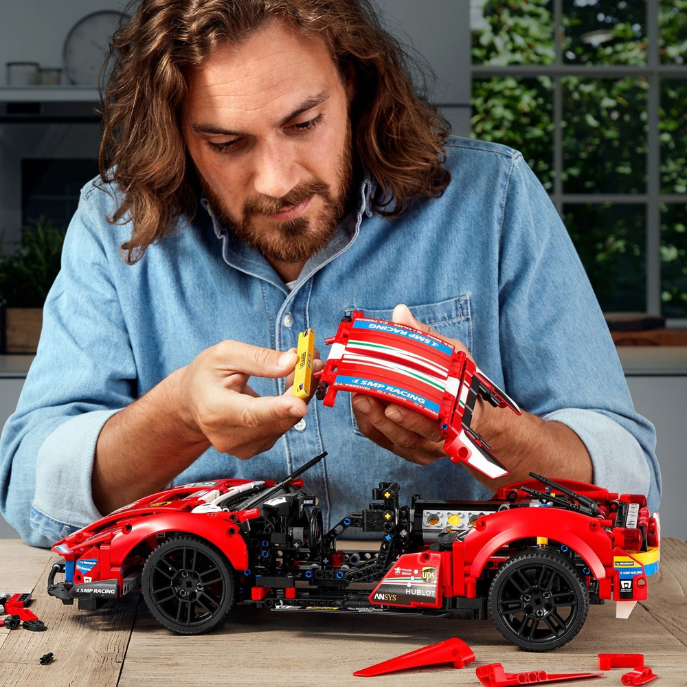 Конструктор LEGO Technic Ferrari 488 GTE "AF Corse #51" | 42125