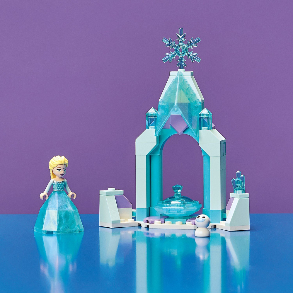 Конструктор LEGO Disney Frozen Двор замка Эльзы | 43199