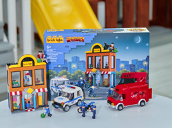 Конструктор Brick Labs Бриксити AB-1309 Ограбление магазина конструкторов