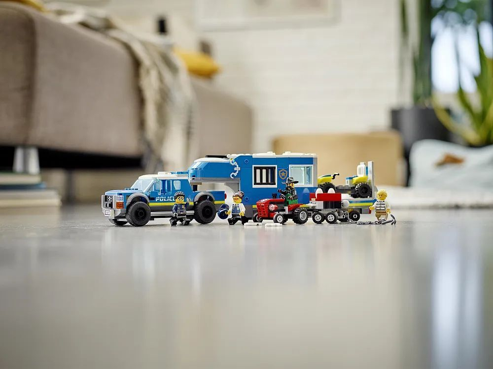 Конструктор LEGO City Police Полицейский мобильный командный трейлер |  60315: купить в интернет- магазине Miniciti.ru