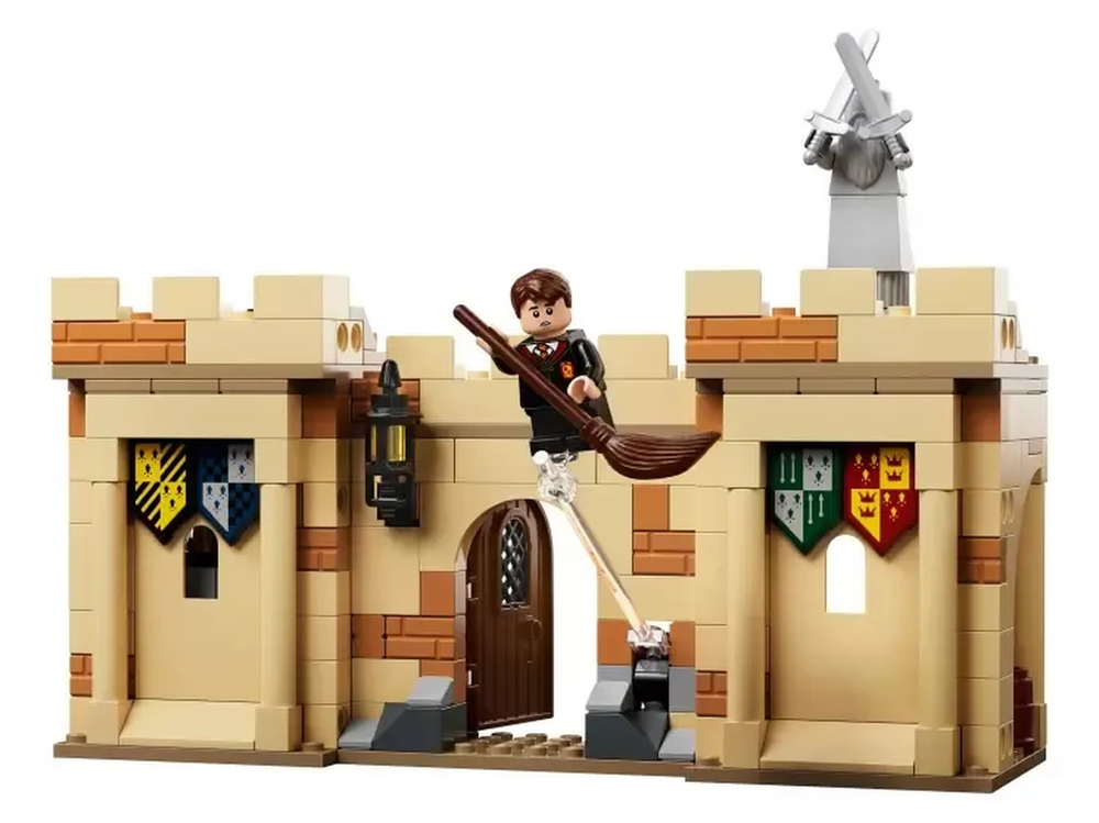 Конструктор LEGO Harry Potter Хогвартс: первый урок полётов | 76395