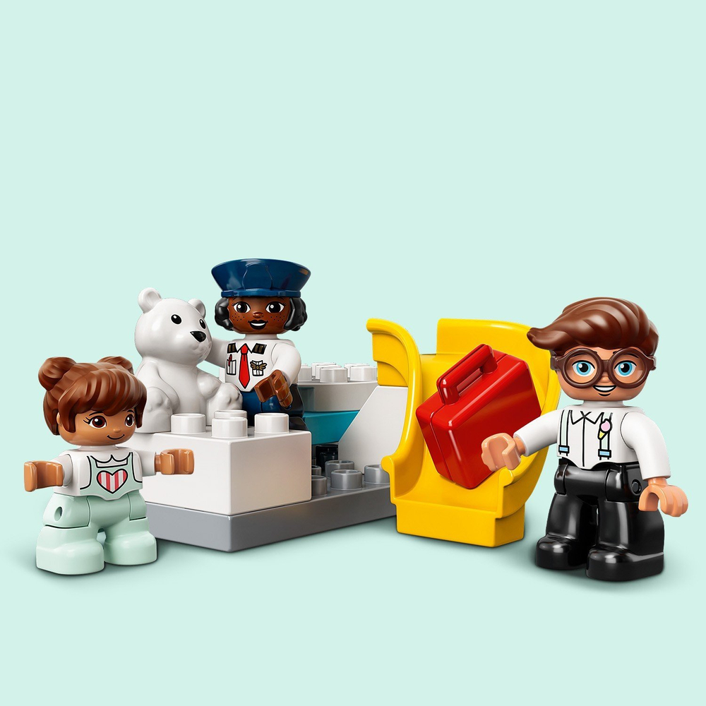 Конструктор LEGO DUPLO Town Самолет и аэропорт | 10961