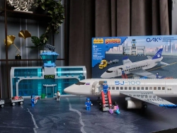 Конструктор Brick Labs Бриксити: Суперджет 100 в Аэропорту, AB-1312