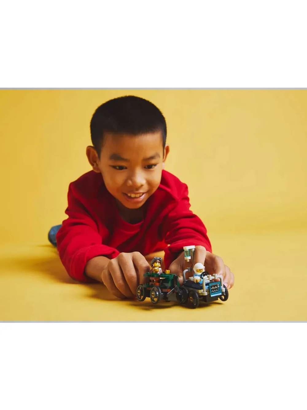 Конструктор LEGO City 60459 Самолёт против машины скорой помощи