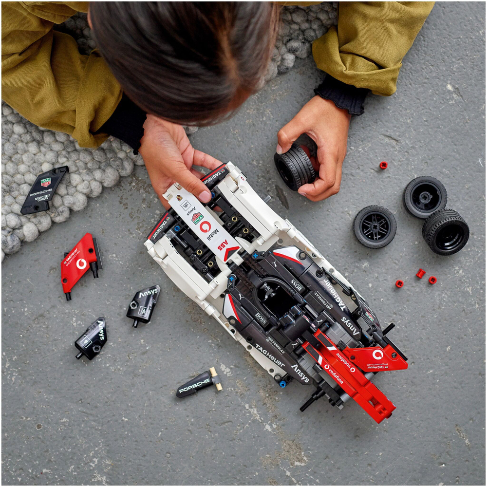 Конструктор LEGO Technic Formula E Porsche 99X Electric | 42137